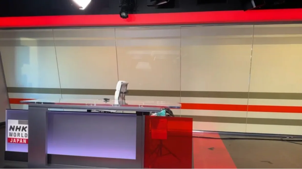 The switchable glazing in the NHK World-Japan newsroom, clear