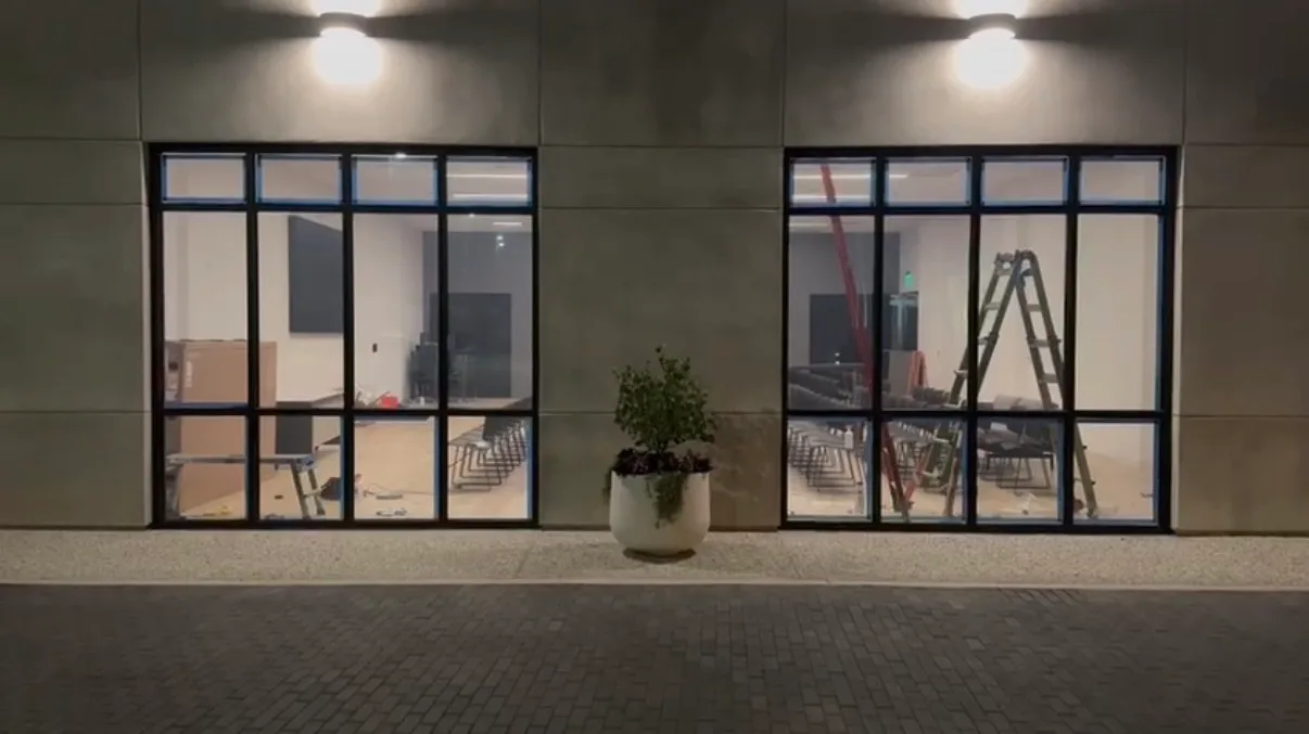 Titleist Performance Institute glazing at night