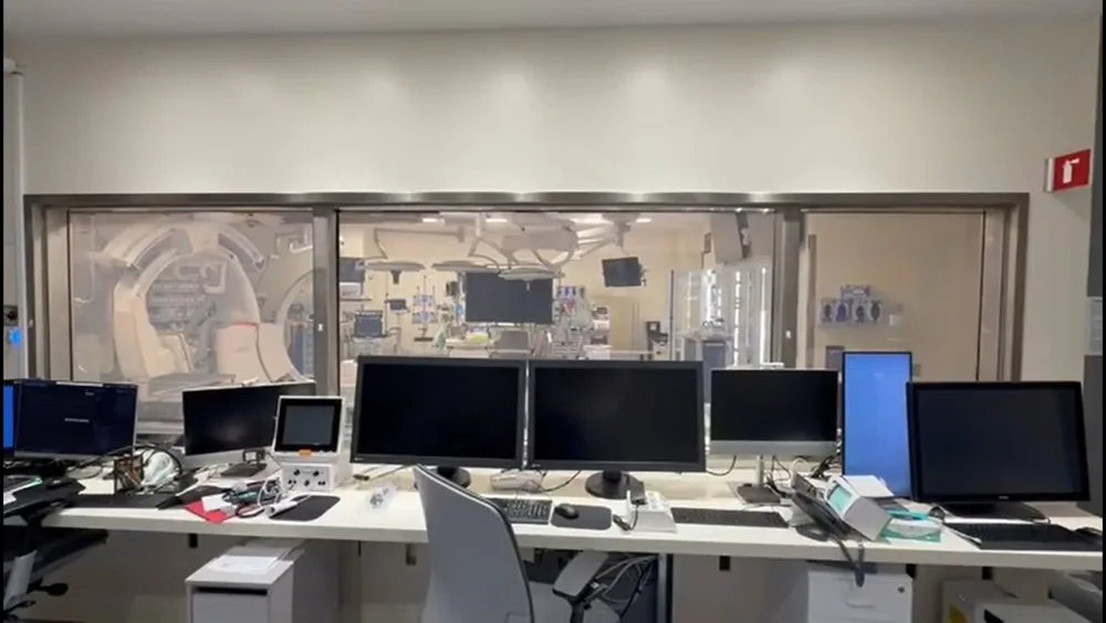 The glazed wall over the control desks at Stanford Hospital