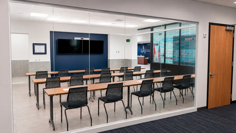 The same training room switched to transparent