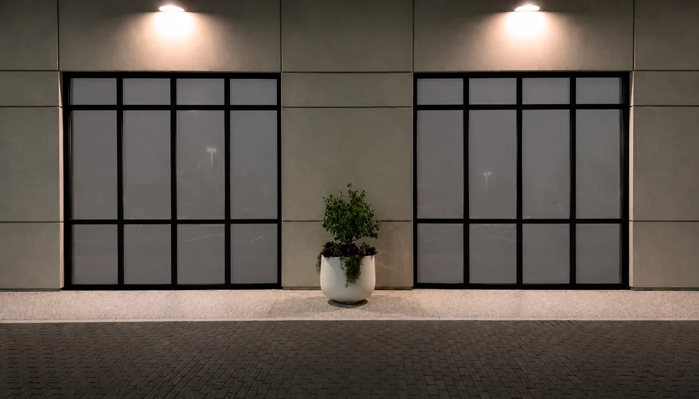 Titleist Performance Institute glazing with PriWatt smart glass tinted