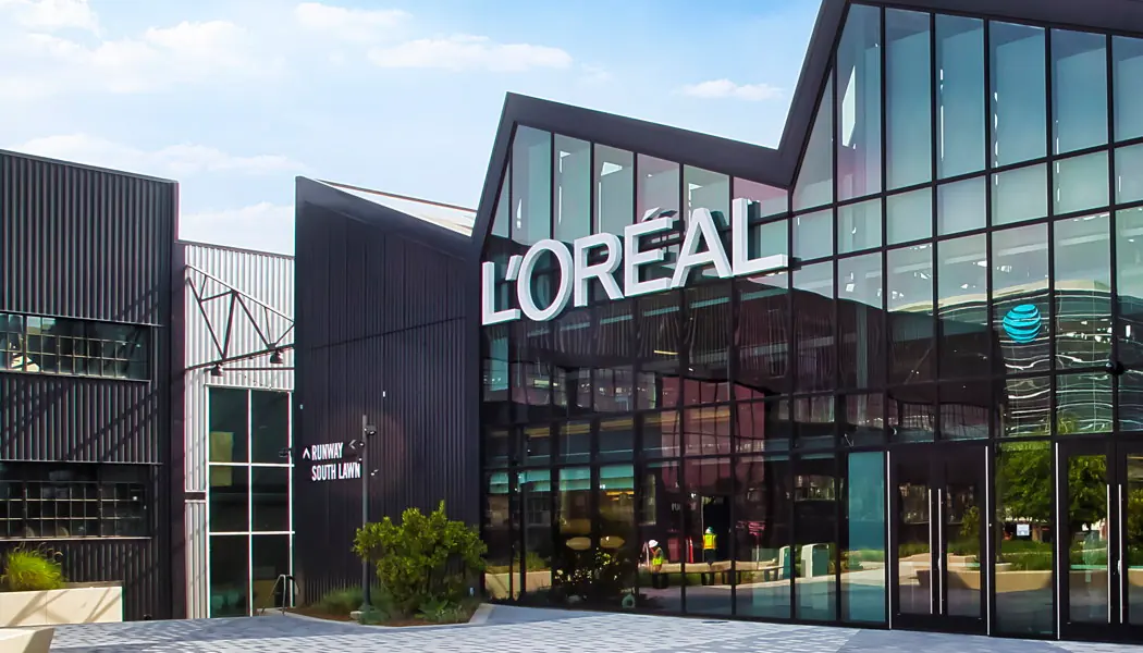 The L’Oréal USA West Coast headquarters with PriWatt switchable film