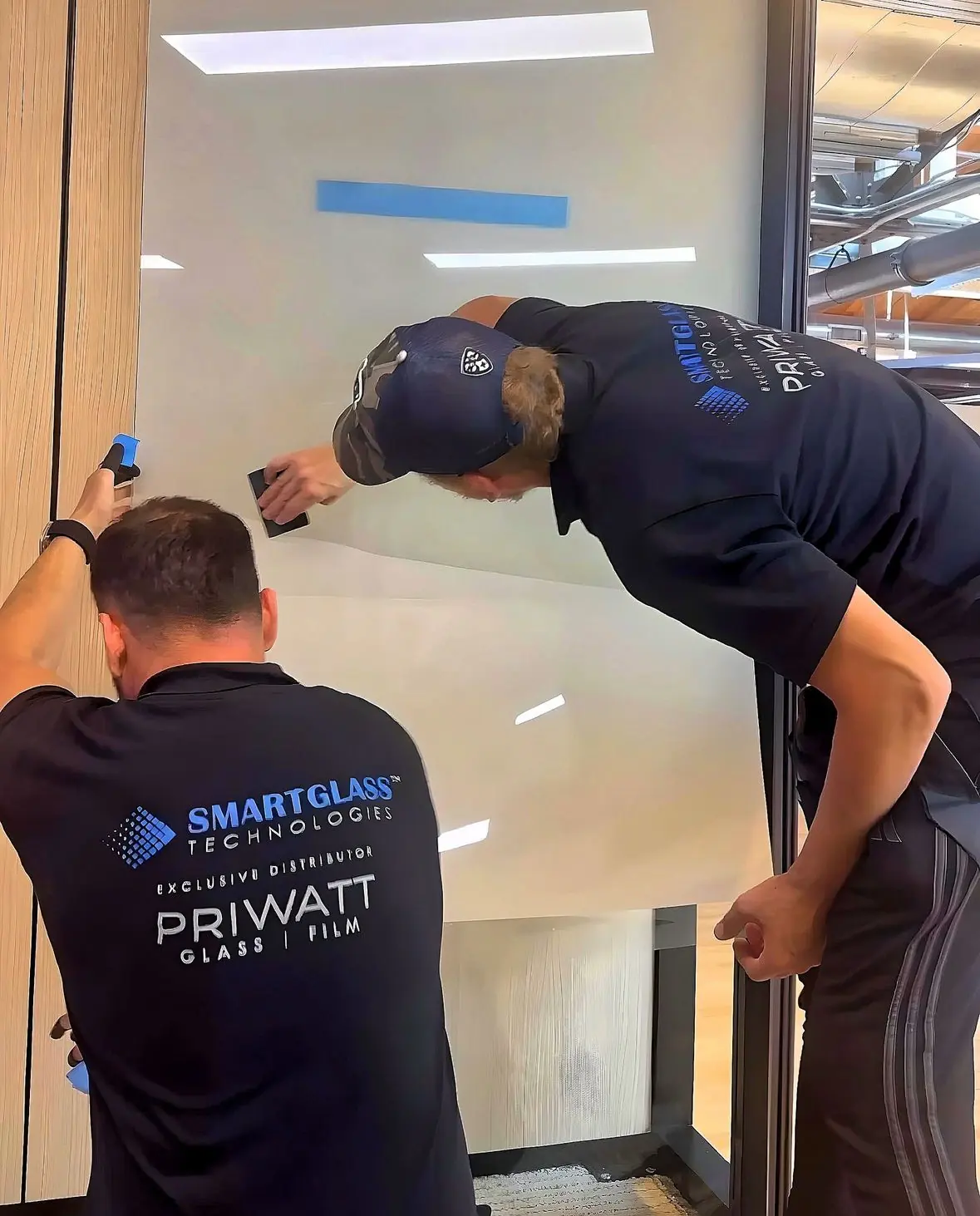PriWatt switchable film applied to the glazed partitions at L’Oréal USA’s West Coast headquarters