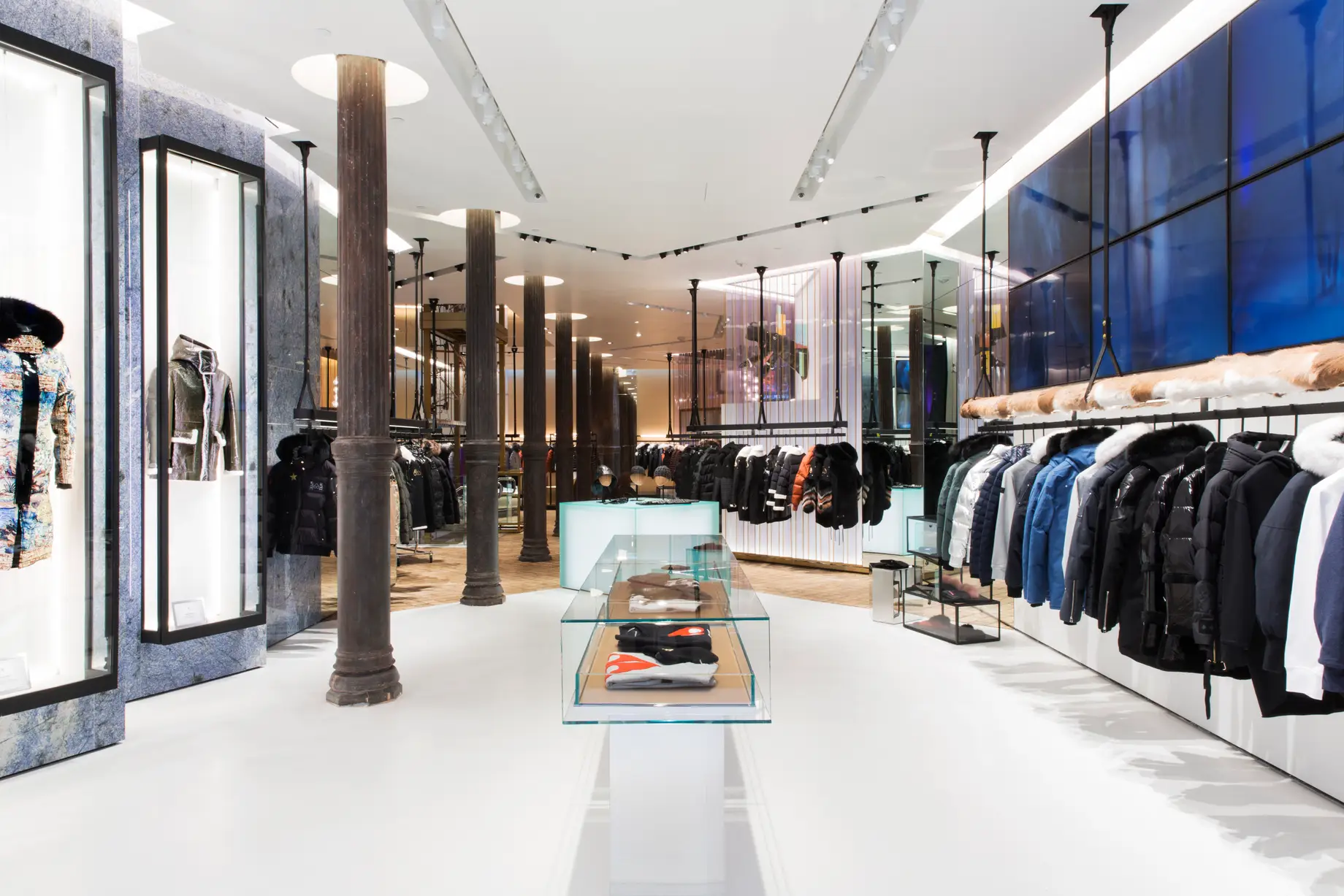PriWatt® Smart Glass for the first US flagship Moose Knuckles location in New York