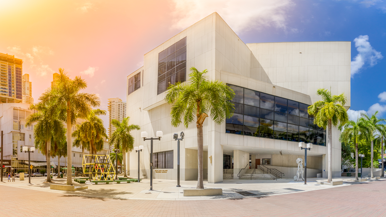 Miami Dade College used PriWatt Glass for Business Analytics Lab